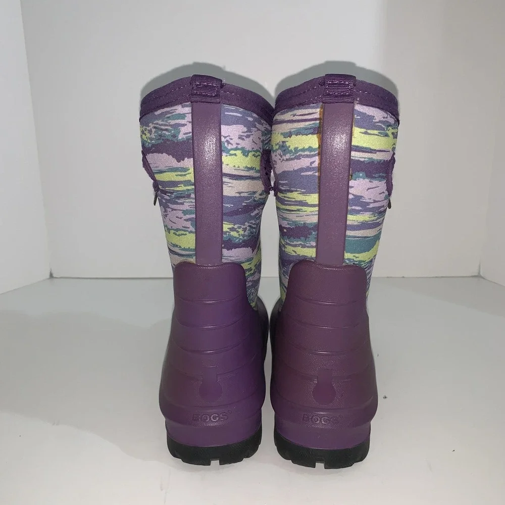 Bogs Neo-Classic Sunset Boots Kids Size 2 Purple Camo Print Waterproof Winter